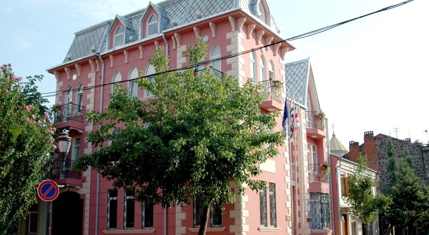 Rcheuli Villa